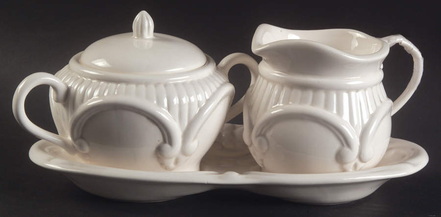 CLR23 Creamer & Sugar with Lid & Tray Set by The Cellar (China)-1