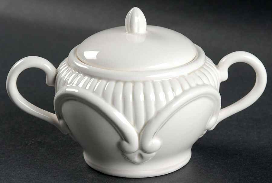 CLR23 Sugar Bowl & Lid by The Cellar (China)-1