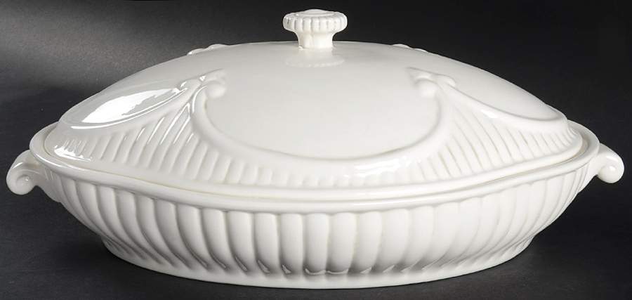 CLR23 Oval Covered Vegetable by The Cellar (China)-1