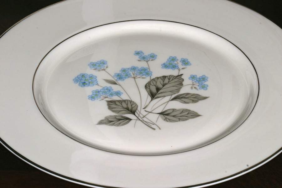 Windsor Dinner Plate by Colonial Silver -1