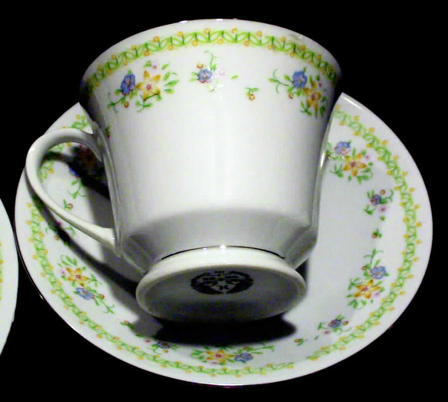 CX258 Footed Cup & Saucer Set by China (Made in China)-1