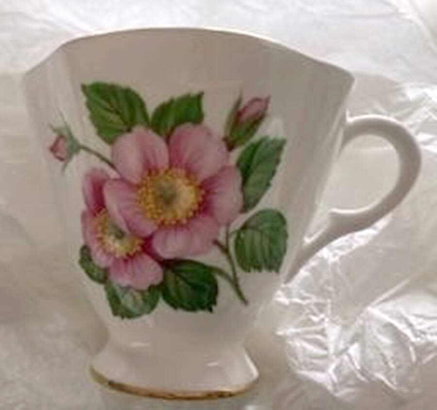 918-52 Footed Cup by Clarence (England)-1