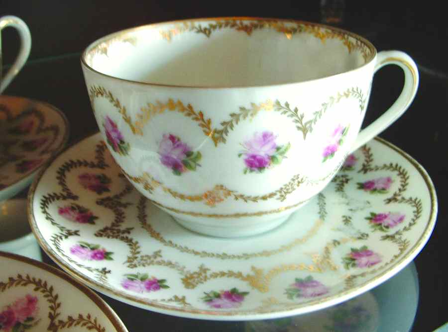 CIM91 Flat Cup & Saucer Set by Crown Imperial-1