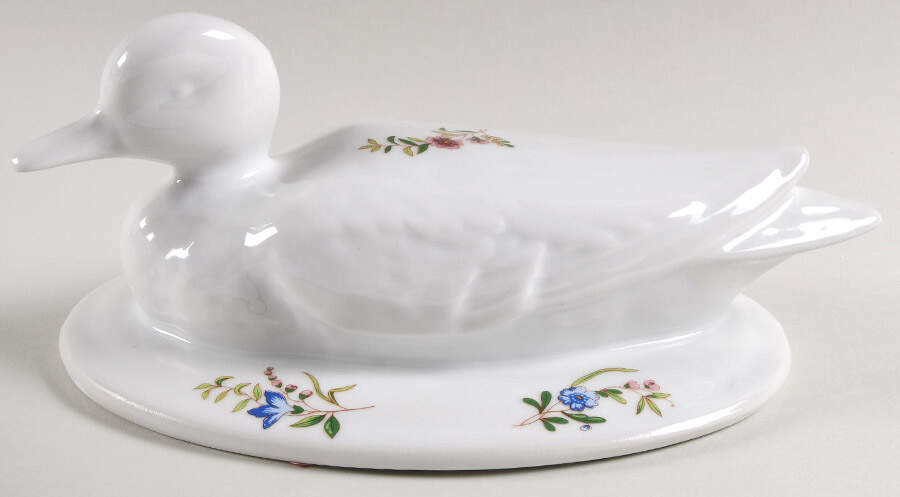 Versailles (Smooth) Duck Lid for 1.5 Quart Oval Casserole by BIA Cordon Bleu-1