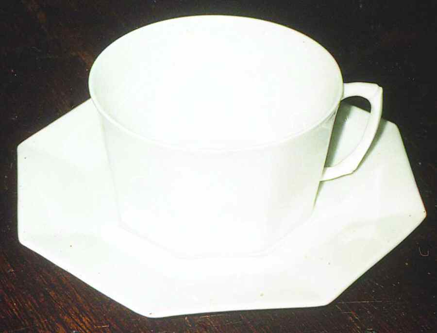 COF28 Flat Cup & Saucer Set by Coiffe-1