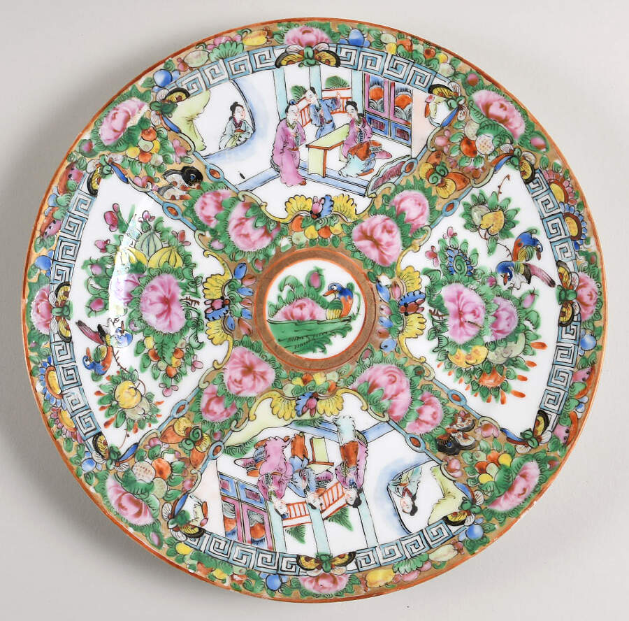 Rose Medallion (With People) Dinner Plate by China (Made in China)-1