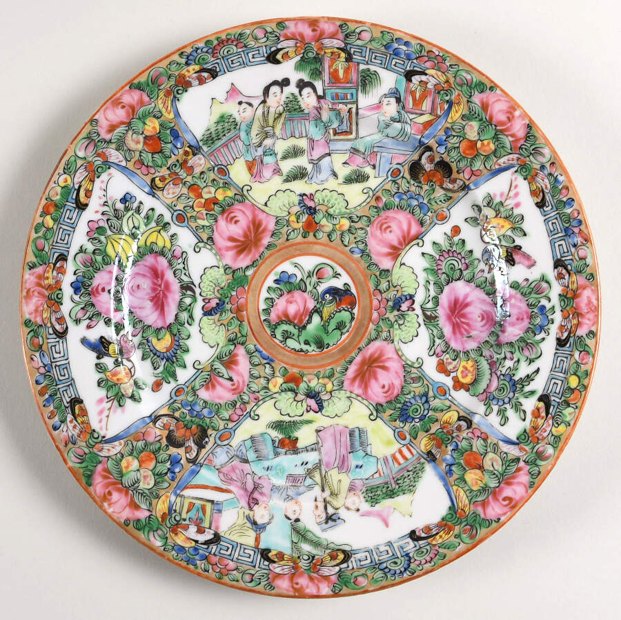 Rose Medallion (With People) Dinner Plate by China (Made in China)-1