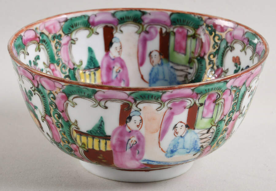 Rose Medallion (With People) Rice Bowl by China (Made in China)-1