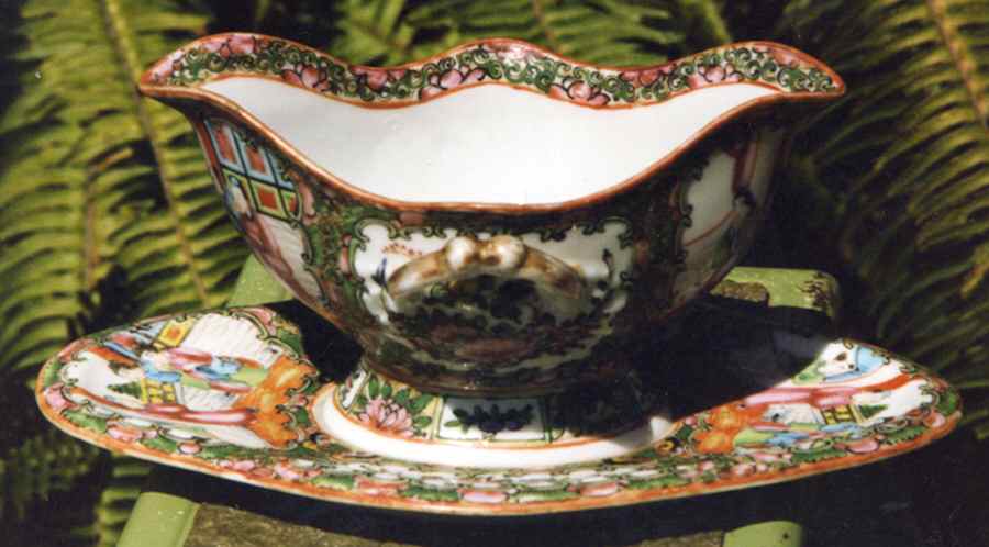 Rose Medallion (With People) Gravy Boat with Attached Underplate by China (Made in China)-1