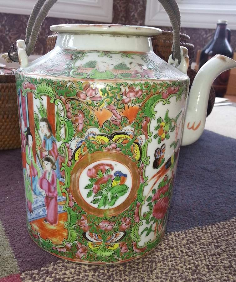 Rose Medallion (With People) Teapot & Lid with Removable Top Handle by China (Made in China)-1