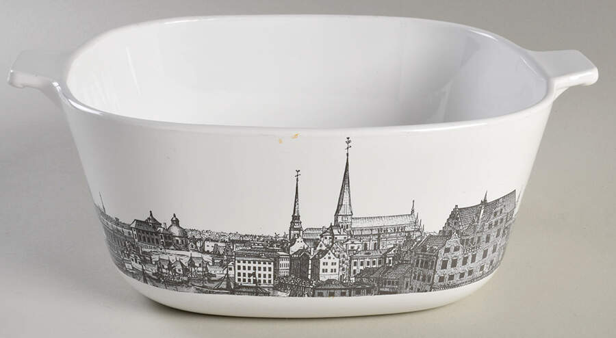 Renaissance 2.5 Quart Square Casserole No Lid by Corning Corelle-1