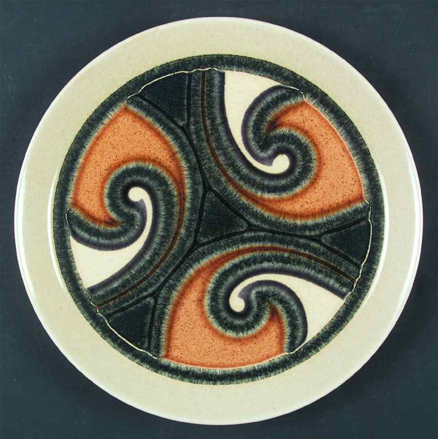 Polynesia Dinner Plate by Crown Lynn-1