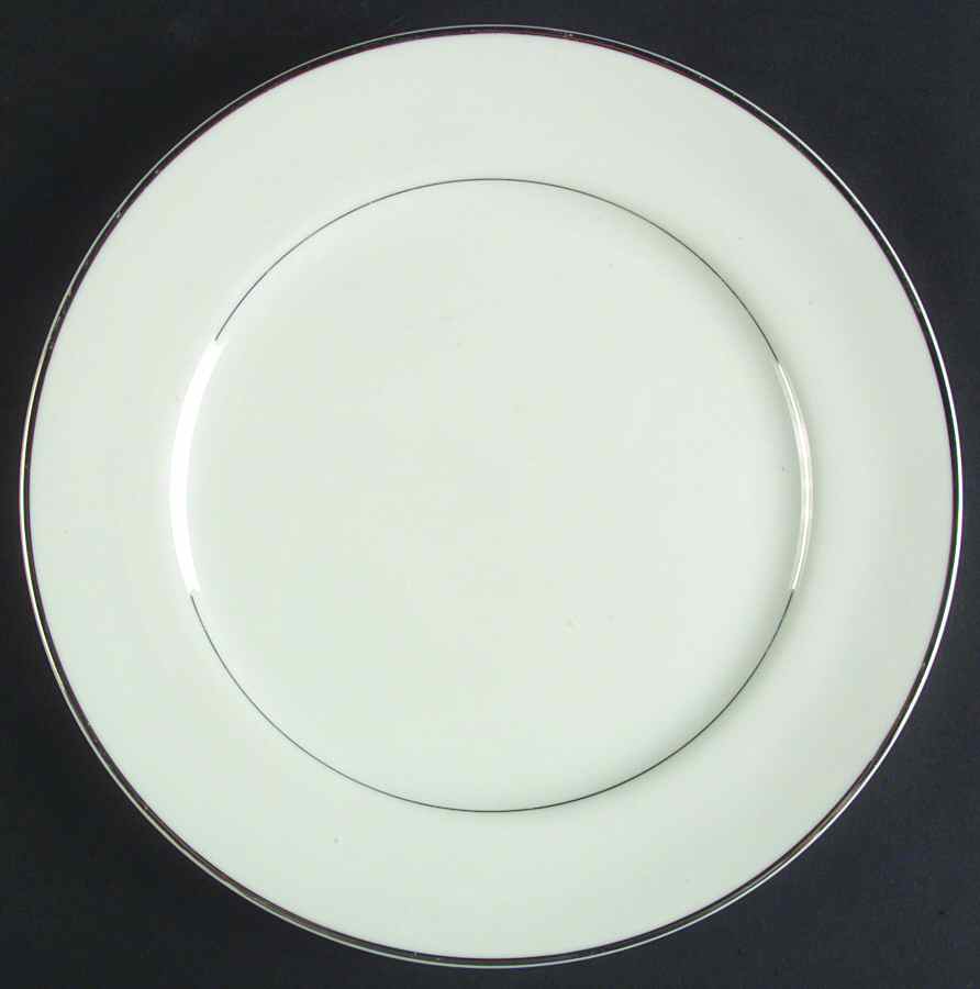 Fountainebleau Dinner Plate by Crown Royal-1