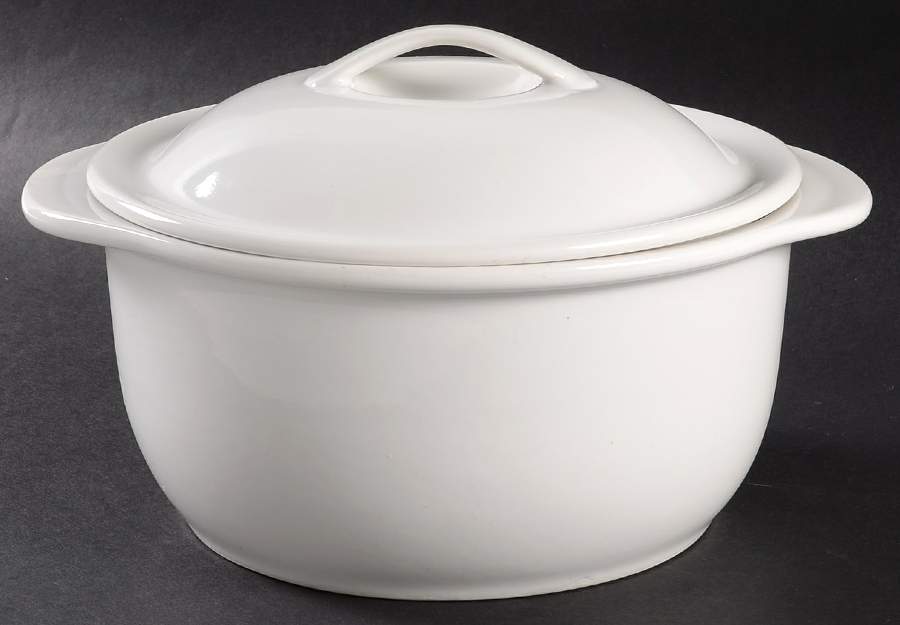 Coordinates White (Corelle) 1.5 Qt Round Covered Casserole by Corning Corelle-1