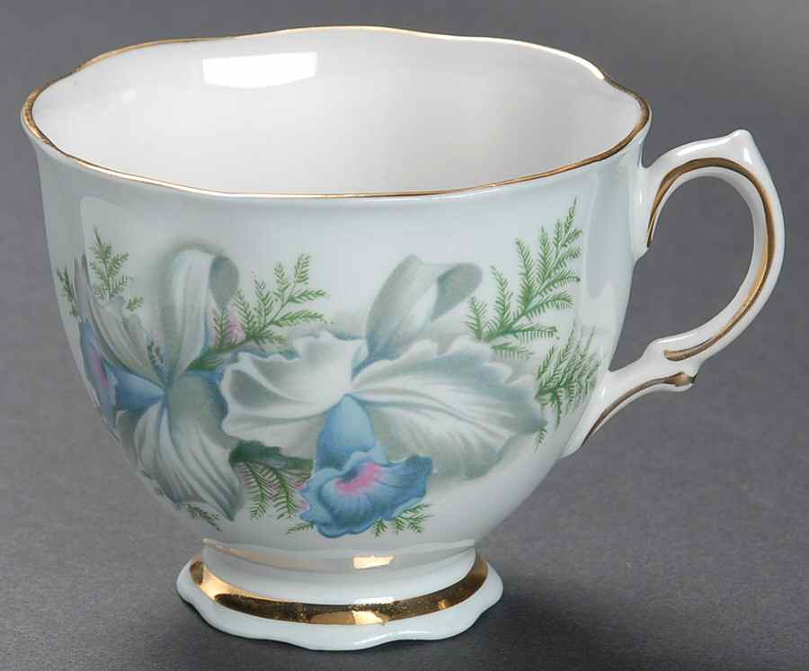 8101 Footed Cup by Colclough-1