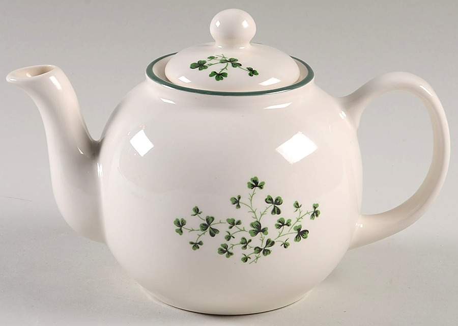 Shamrock Mini Teapot & Lid by Carrigaline-1