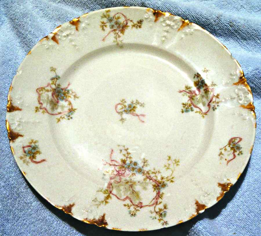 CHF1145 Dinner Plate by Charles Field Haviland-1