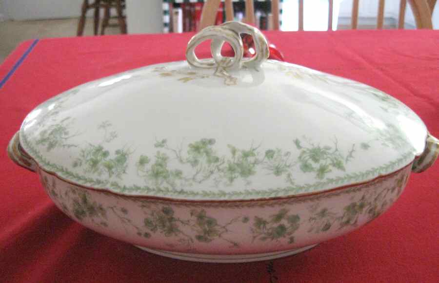 CHF1213 Oval Covered Vegetable by Charles Field Haviland-1
