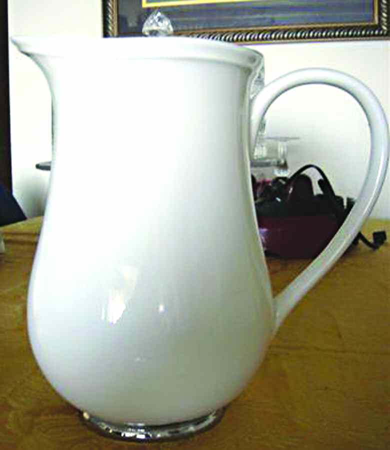 Hotel Suite Coffee Pot & Lid by China (Made in China)-1