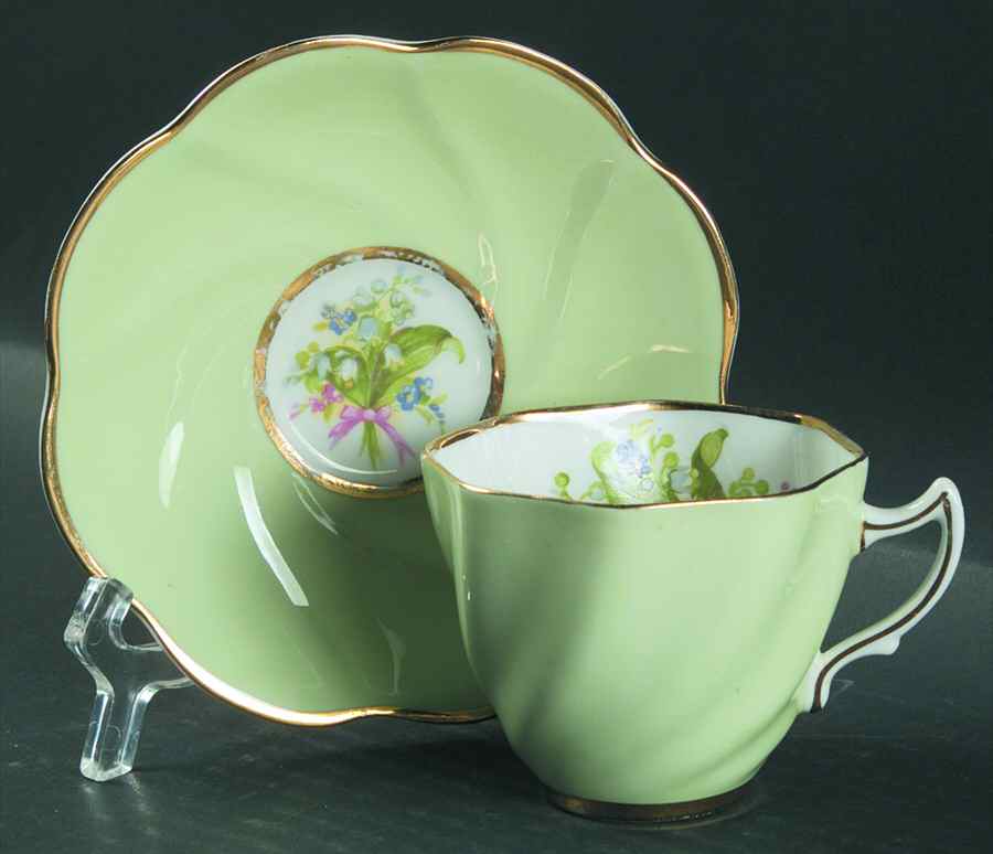 124 Flat Cup & Saucer Set by Clare (England)-1