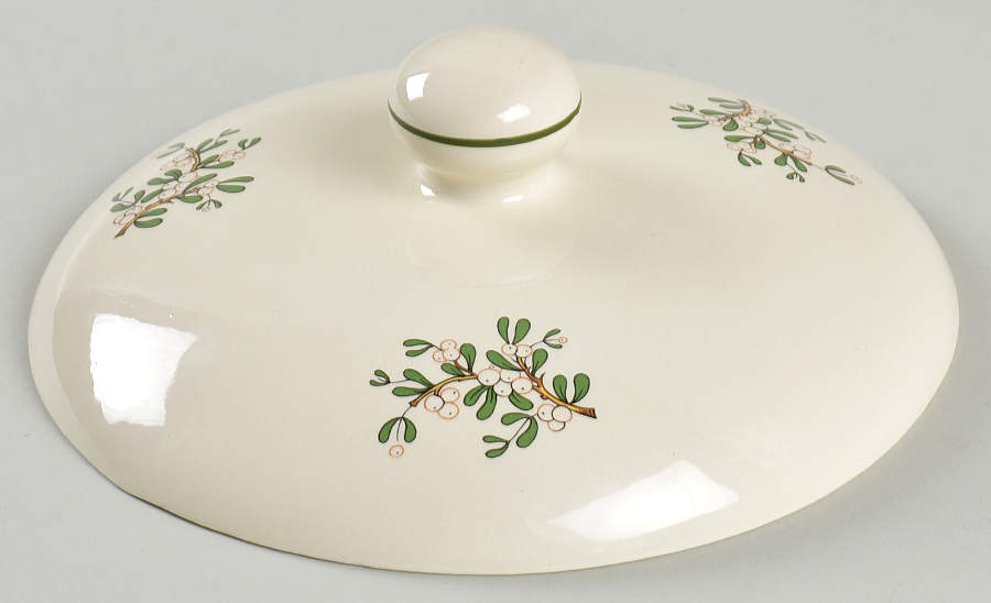 Christmas Tree (Narrow Green Band, Cream, Newer) Lid for 2 Qt Round Covered Casserole by Cuthbertson-1
