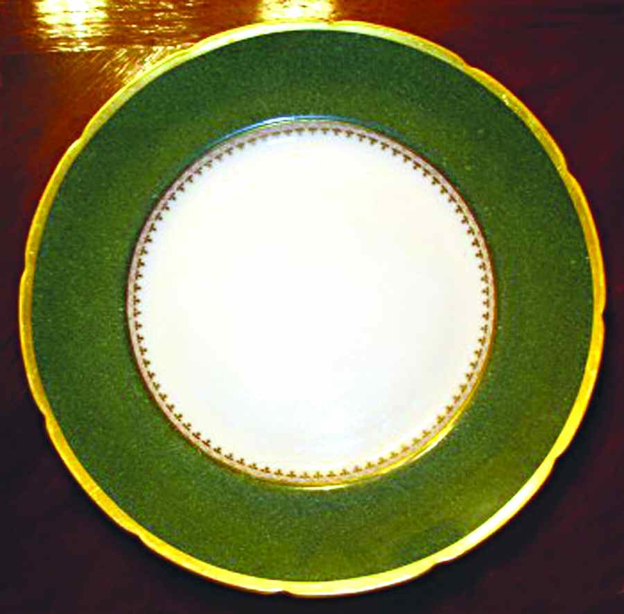 COA133 Dinner Plate by Coalport-1