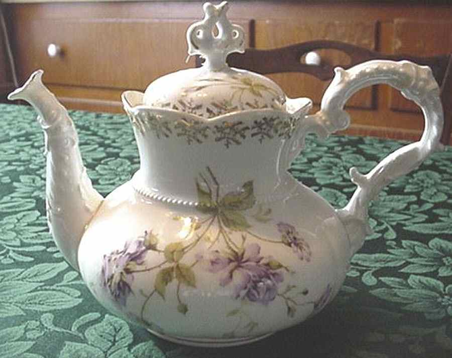 CTI186 Teapot & Lid by Carl Tielsch-1