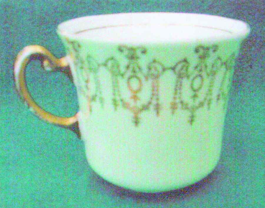 6101 Flat Cup by Colclough-1