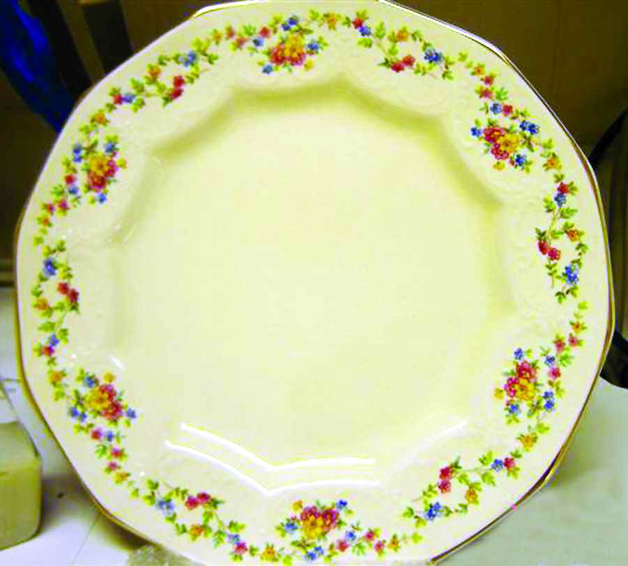 CRP156 Dinner Plate by Crown Potteries-1