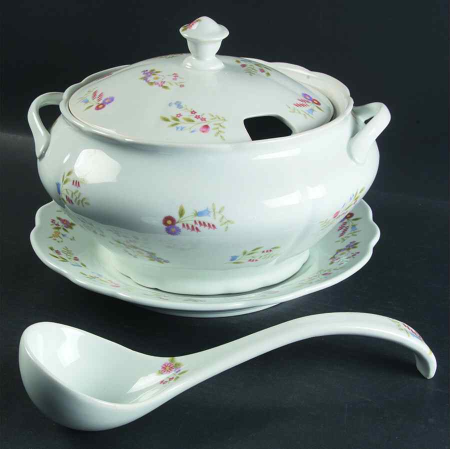 COB31 Tureen & Lid w/Ladle & Underplate by BIA Cordon Bleu-1