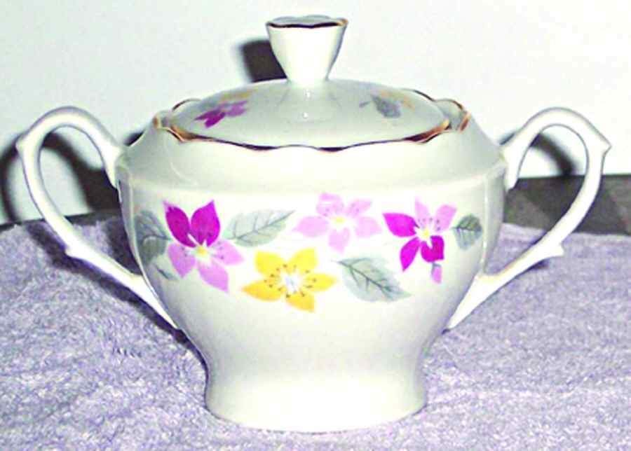 CIL40 Sugar Bowl & Lid by Cmielow (Poland)-1