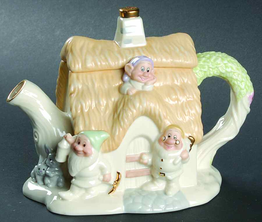 Snow White Figural Creamer by Lenox-1