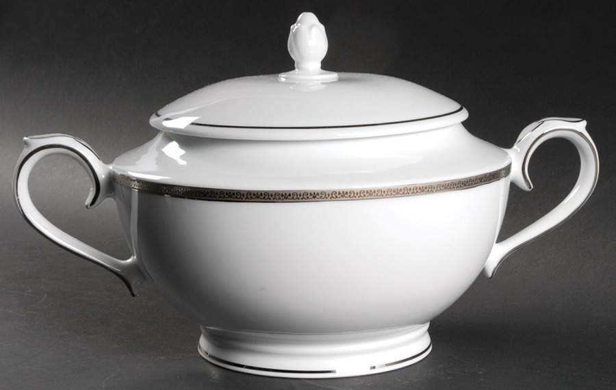 Grand Buffet Platinum 3 Quart Round Covered Casserole by Charter Club-1