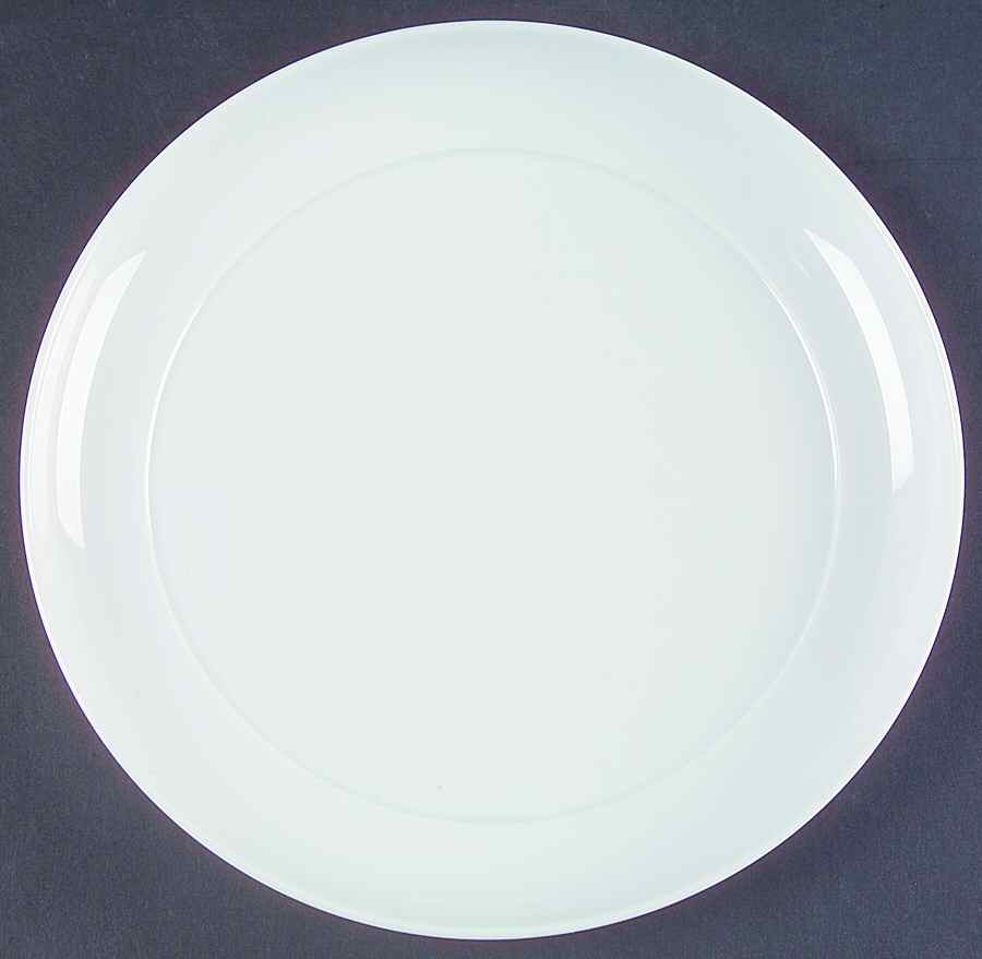 Scoop Salad Plate by Crate & Barrel-1