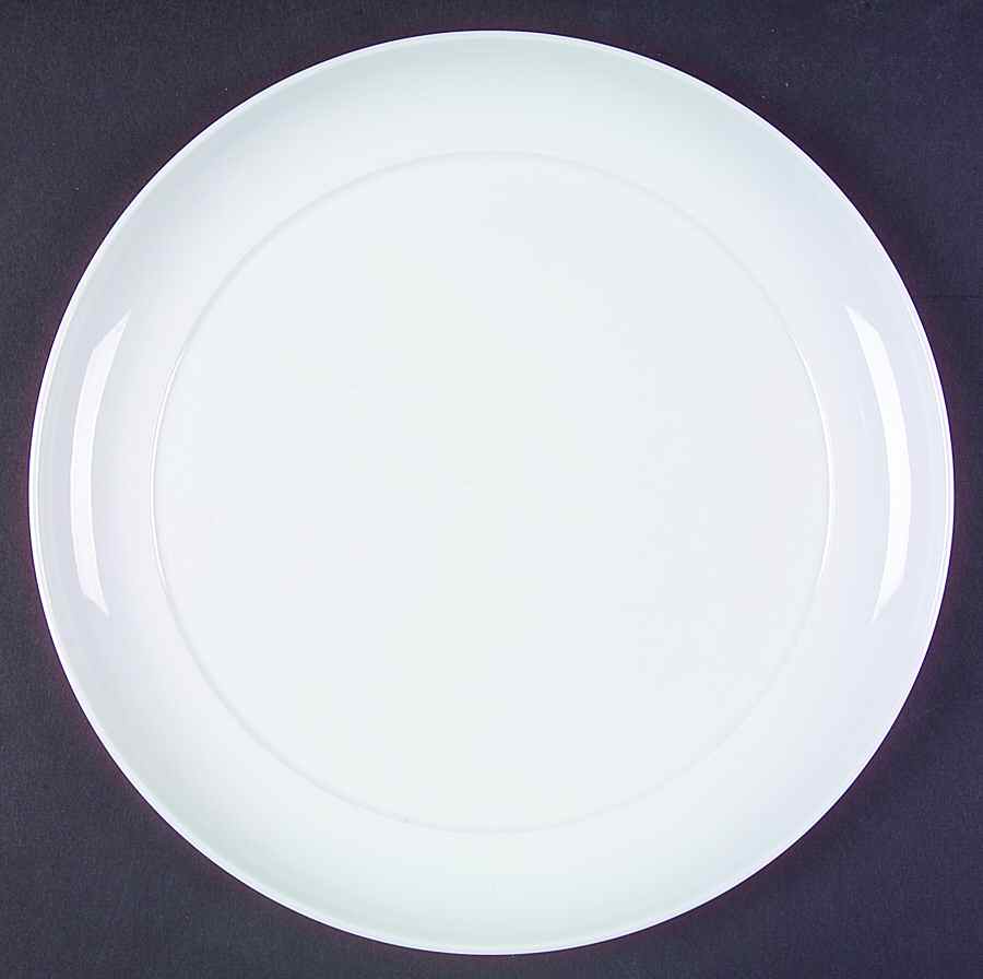Scoop Dinner Plate by Crate & Barrel-1