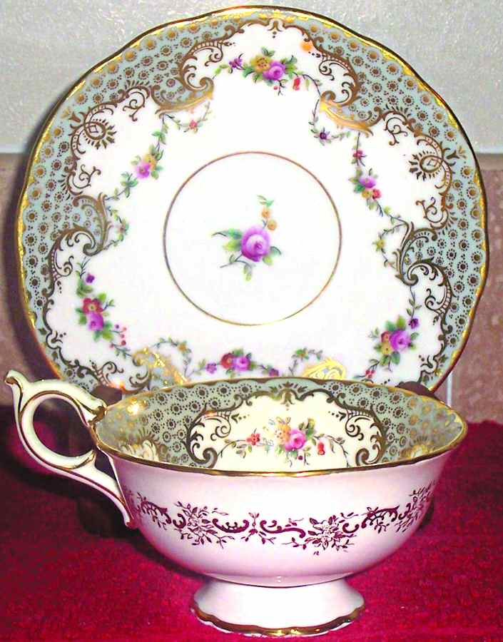 6711-B Footed Cup & Saucer Set by Coalport-1