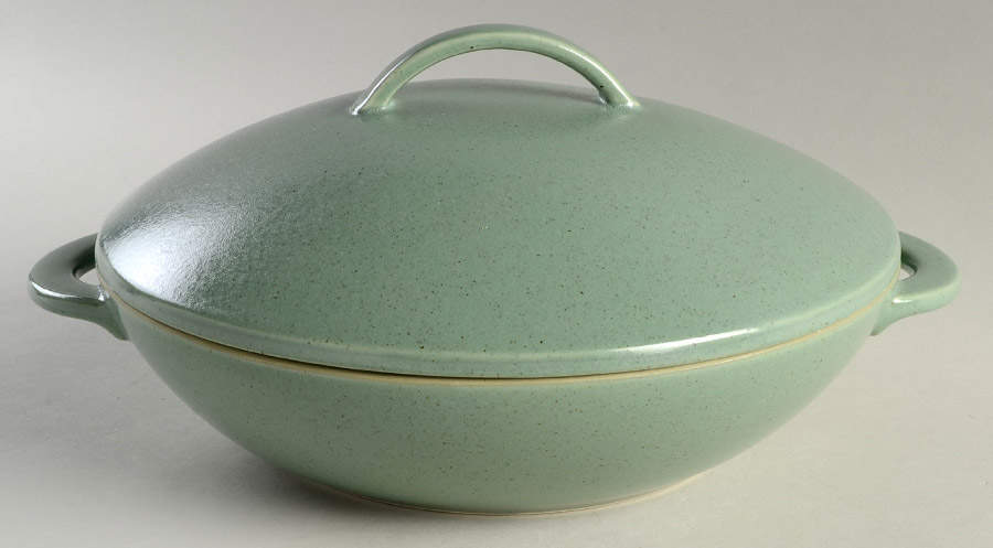 Cargo Fatigue (Medium Green) 1.5 Qt Round Covered Casserole by Calvin Klein-1