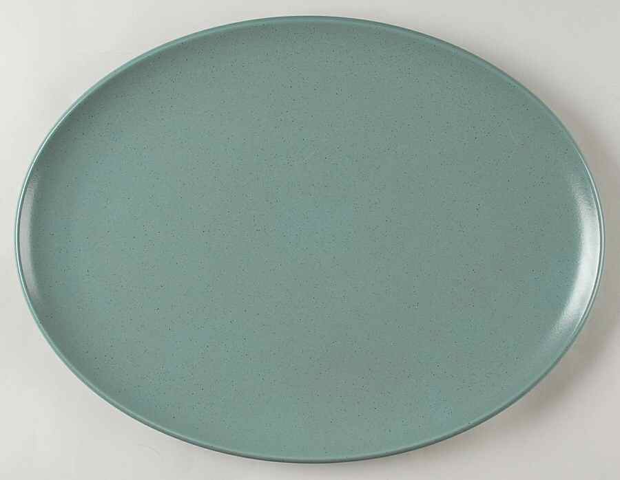 Cargo Aqua 15" Oval Serving Platter by Calvin Klein-1