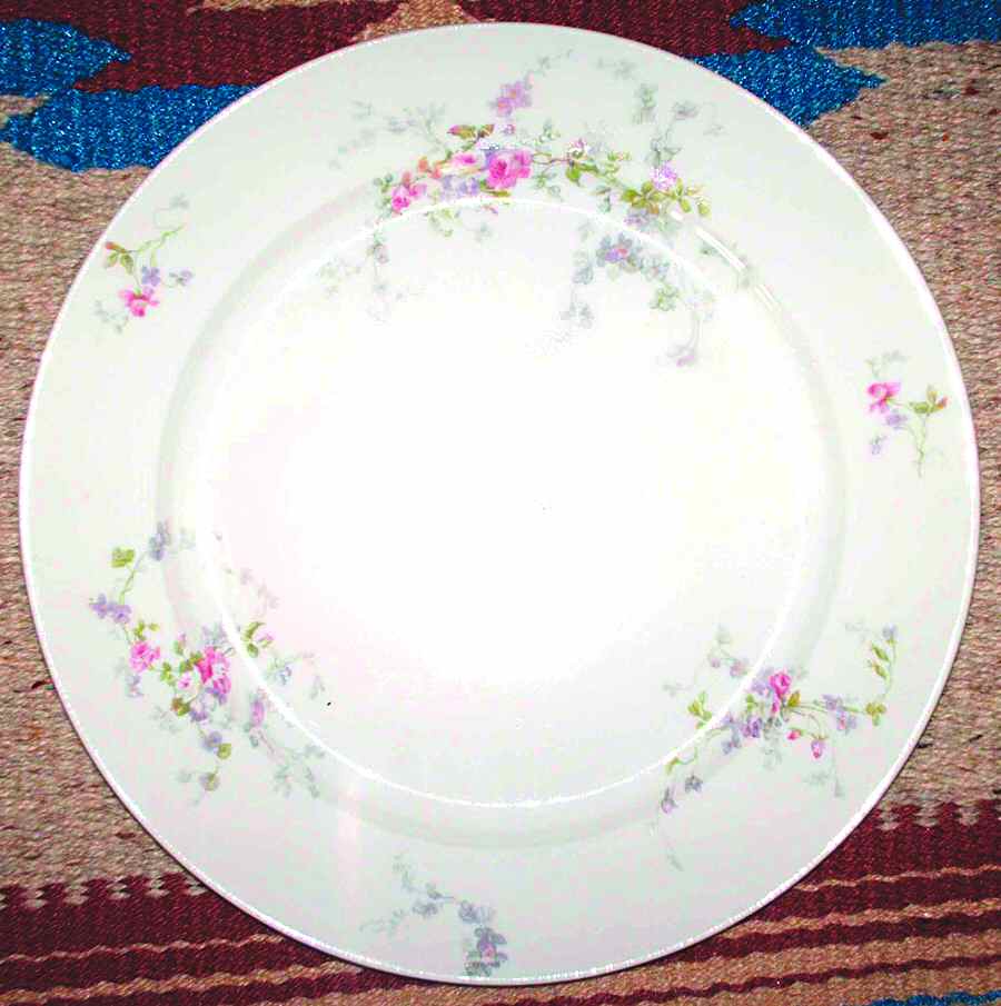 CHF1301 Dinner Plate by Charles Field Haviland-1