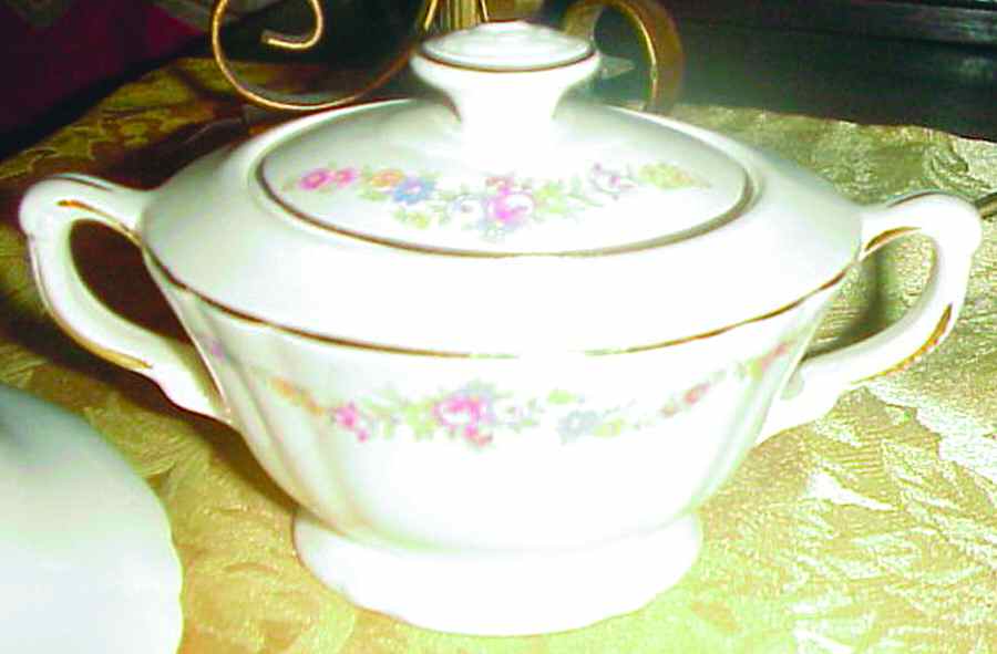 CRP165 Sugar Bowl & Lid by Crown Potteries-1