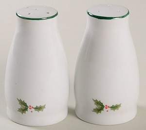 Christmas Memories Salt & Pepper Set by China (Made in China)-1