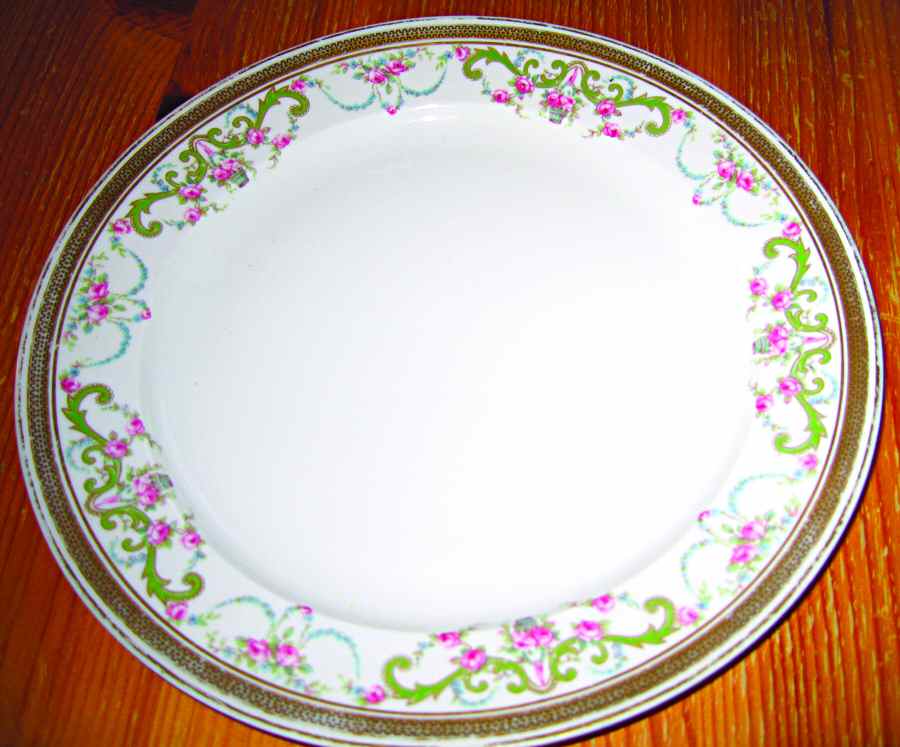 CHF1306 Dinner Plate by Charles Field Haviland-1
