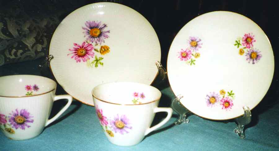 CZE194 Salad Plate by Czechia-Czechoslovakia-1