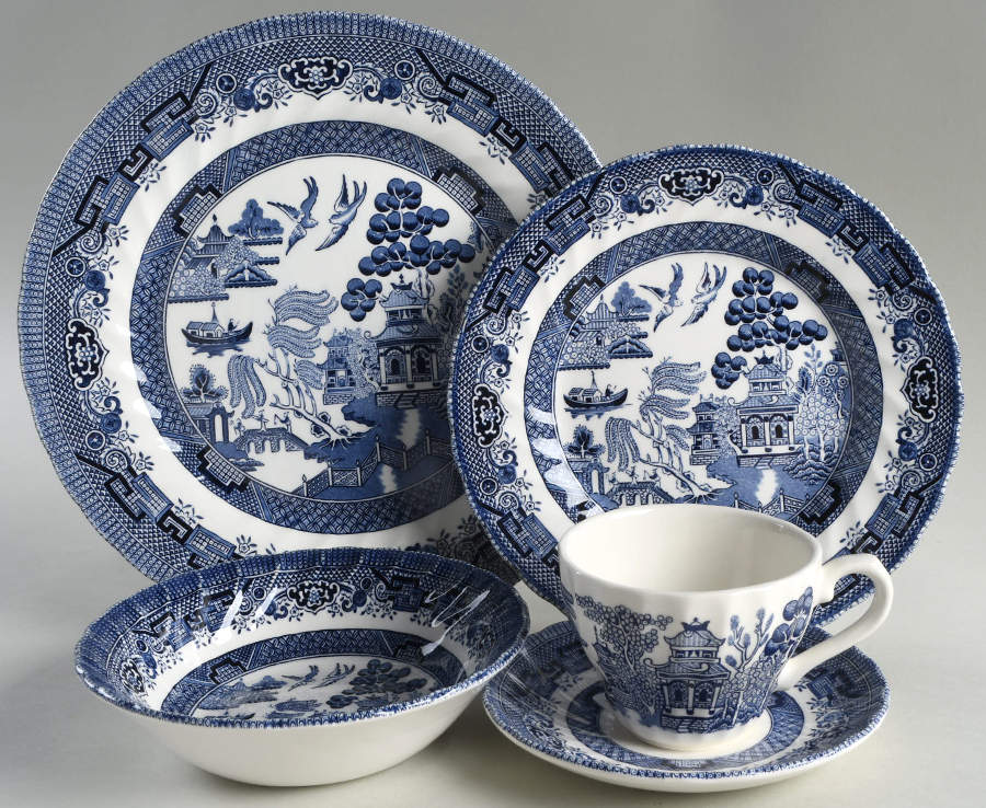 Blue Willow (Swirl, Columbia, Malaysia, England) 5 Piece Place Setting by Churchill-1