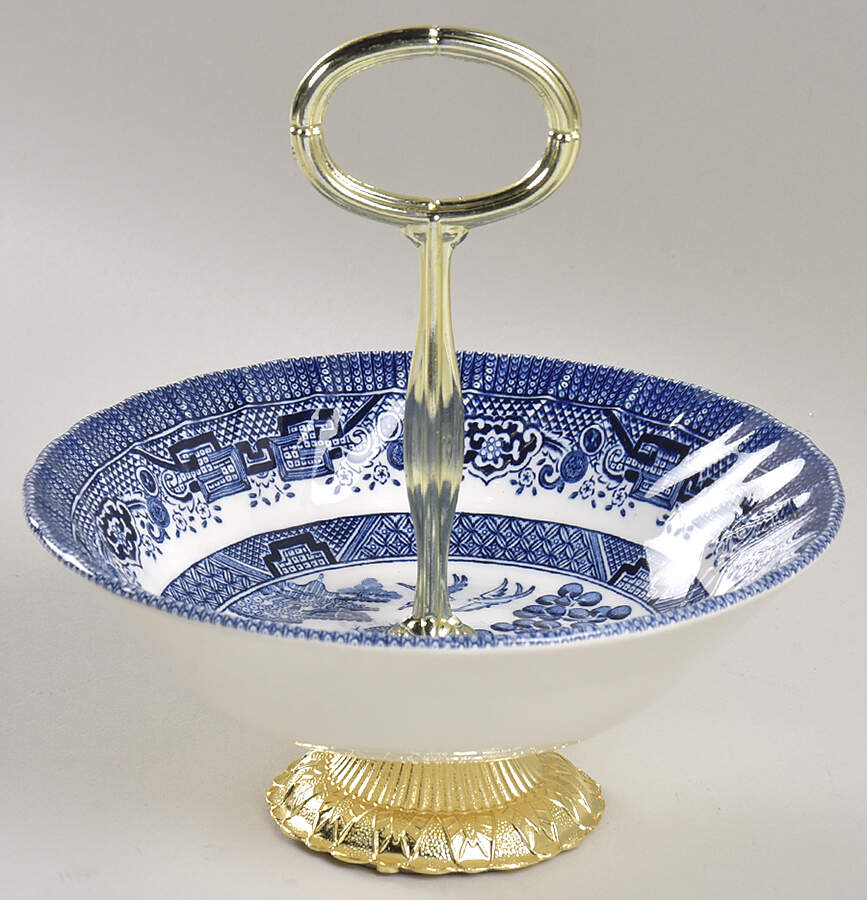 Blue Willow (Swirl, Columbia, Malaysia, England) 6"-7" Handled Footed Nut Dish HC by Churchill-1