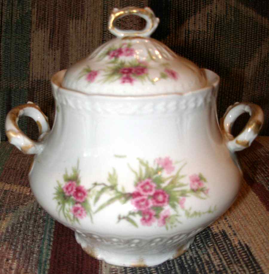 CHF1323 Sugar Bowl & Lid by Charles Field Haviland-1
