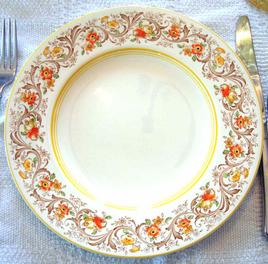 CRD198 Dinner Plate by Crown Ducal-1