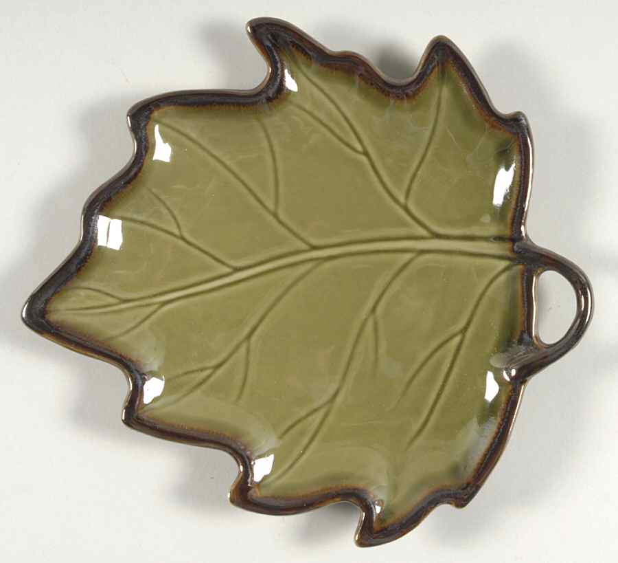 Embassy Harvest 9" Leaf Plate by Certified International-1