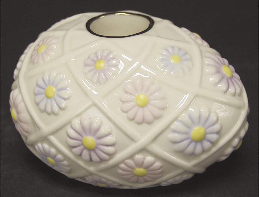Easter Daisy Egg Candleholder by Lenox-1