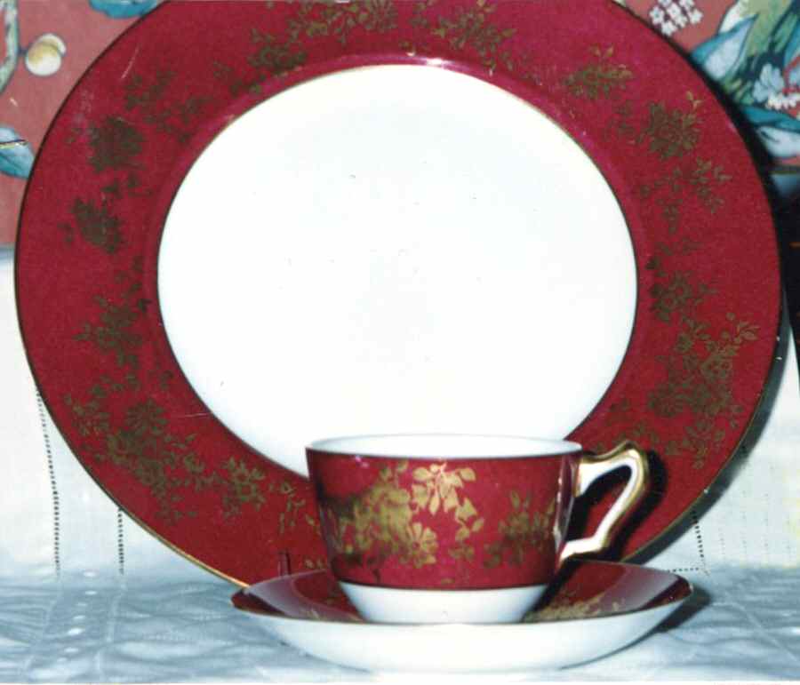 CRS149 Dinner Plate by Crown Staffordshire-1